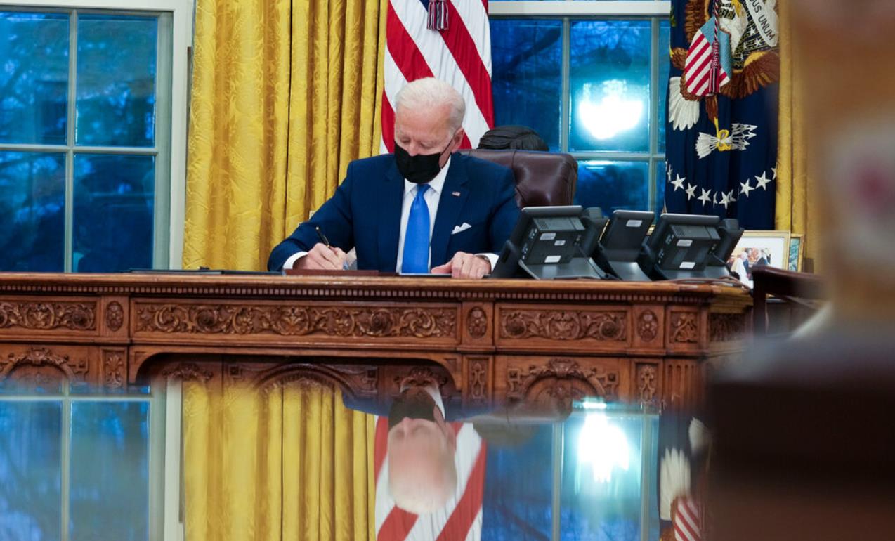 消息：拜登政府計劃推新規限制美國技術轉移至中國