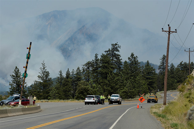 破紀錄高溫引發大火 加拿大小鎮慘遭吞噬