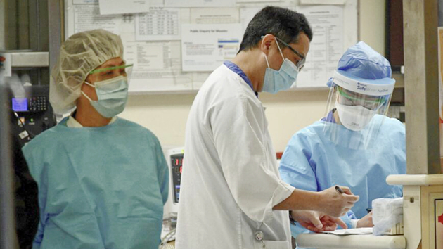 醫管理：再多5名確診病人康復出院 仍有35人留醫