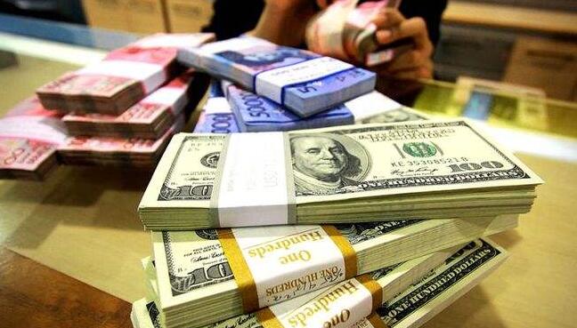 【財經觀察】人民幣與美元不斷脫鉤 