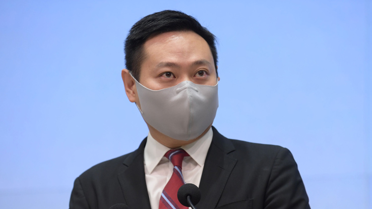 徐英偉離開竹篙灣檢疫中心 無回應傳媒提問