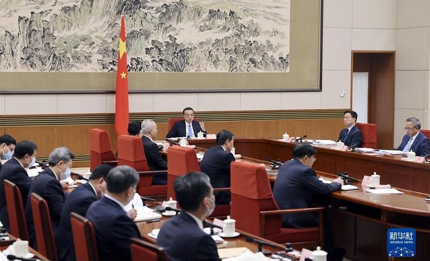 李克強：加強跨周期調節 明顯加大宏觀政策實施力度