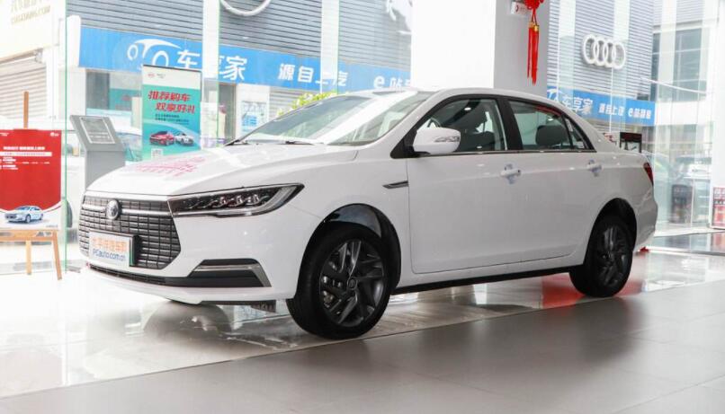 國務院：到2025年新能源汽車新車銷量佔新车總銷售量20%