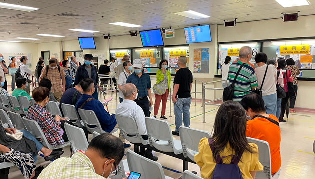 本港公立醫院逼爆 昨日急症室4581人求診