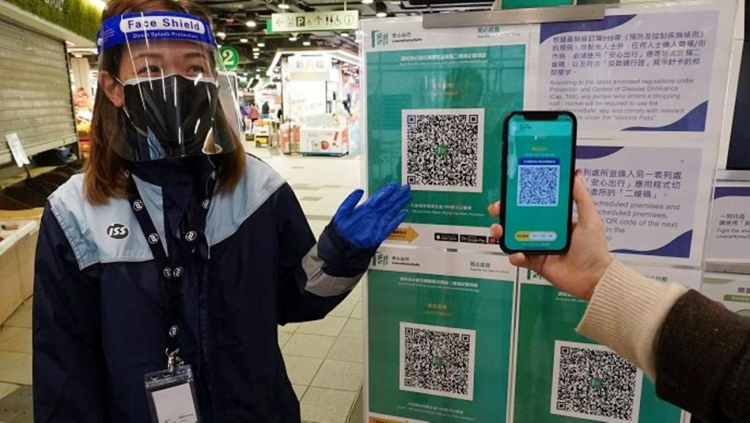 領展在旗下商場街市出入口增派人手 配合實施疫苗通行證