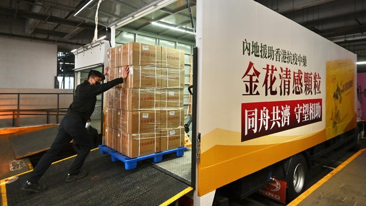 首批國家捐贈抗疫中藥陸續抵港 首階段將分予竹篙灣隔離人士