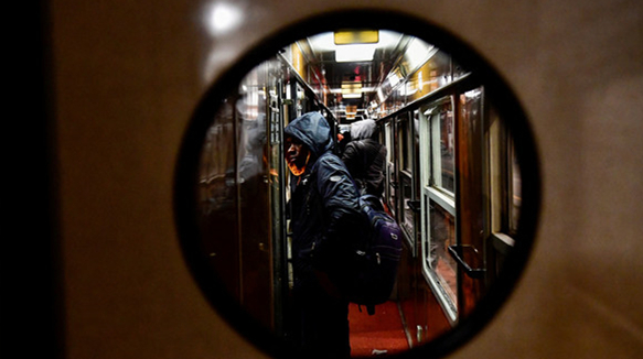 圖集｜大批烏克蘭難民及留學生逃往匈牙利