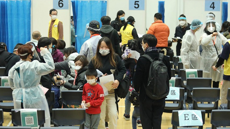 政府調整12至17歲人士疫苗通行證接種要求