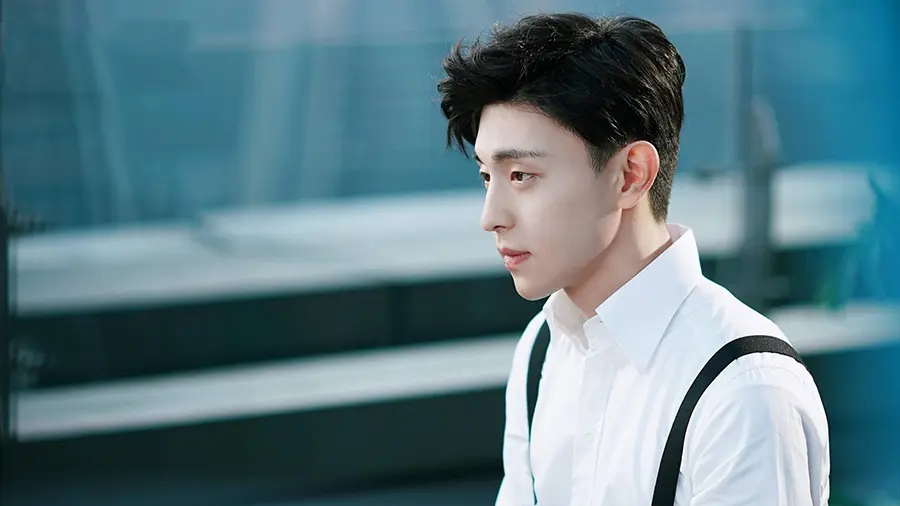 鄧倫偷逃稅被追繳並罰款1.06億元