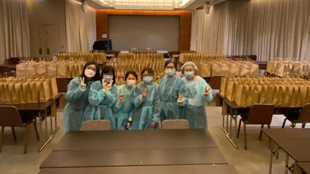 新家園協會聯同醫護界發起支援醫護行動  向入住酒店醫護派發愛心禮袋