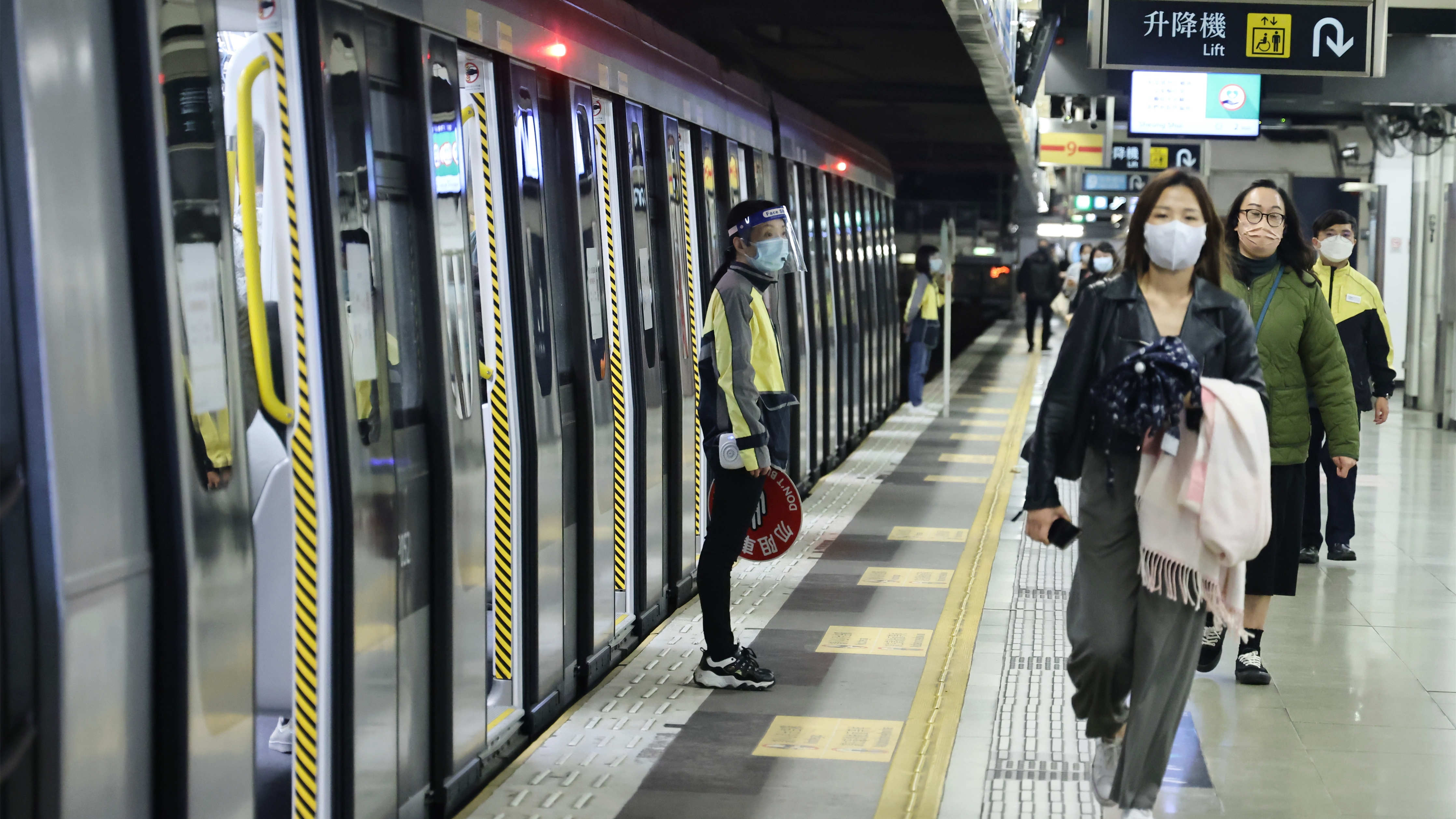 圖集｜港鐵今年凍結票價 3.8%車票回贈延至明年元旦