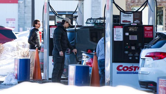 美國油價飛漲 逾四成民眾將原因歸咎於美政府