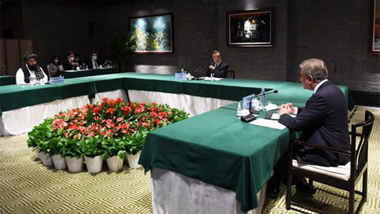 王毅主持中阿巴外長會晤  三方同意適時召開正式對話