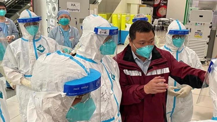 中醫專家組訪醫療設施和暫託中心 與本地醫師深入交流