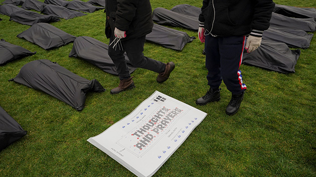 槍案頻發 美國槍支產業卻成「經濟亮點」