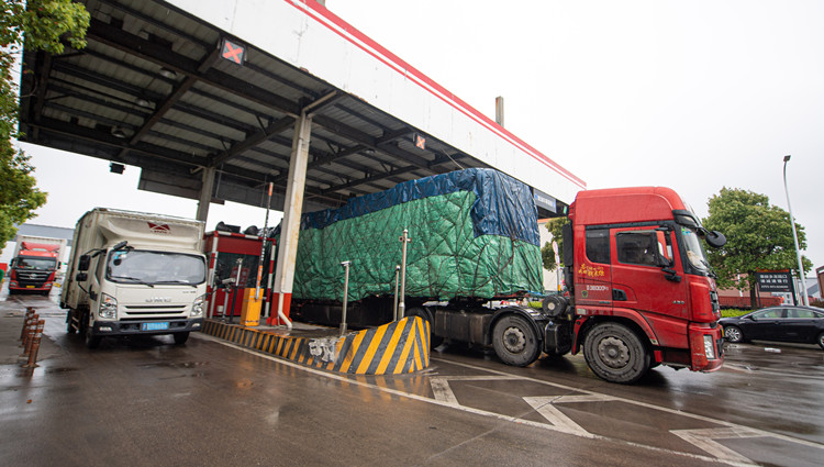 保障涉疫地區重點物資運輸 內地推動建立統一規範通行證制度