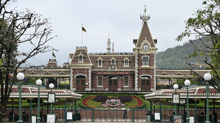 迪士尼樂園4月21日重開 入園賓客須符「疫苗通行證」要求