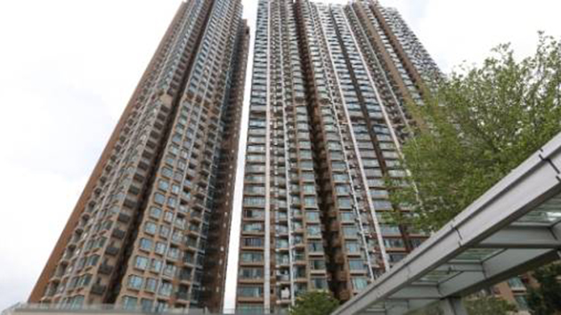 元朗Grand Yoho 9座查出5人違強檢公告