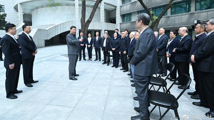 習近平在中國人民大學考察