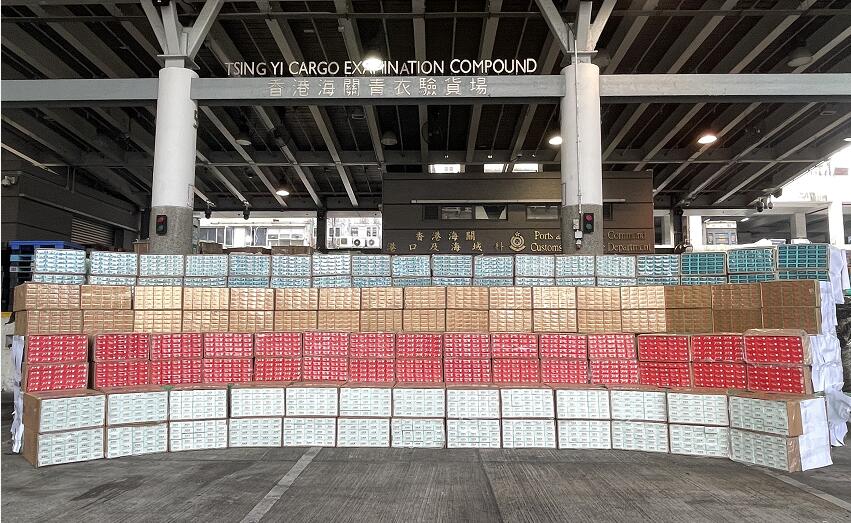 香港海關破获21年来最大宗私烟案 拘捕3名涉案男子