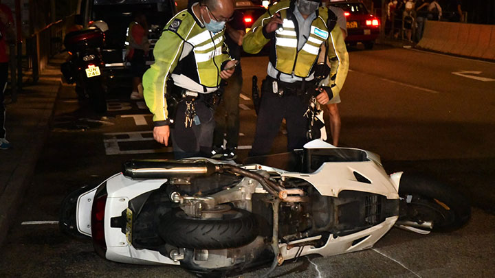 香港仔六旬漢駕駛電單車失控翻側 昏迷送院不治