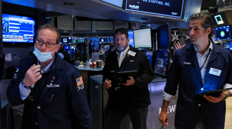 美股初段顯著下挫 道指跌近700點一度失守3萬點