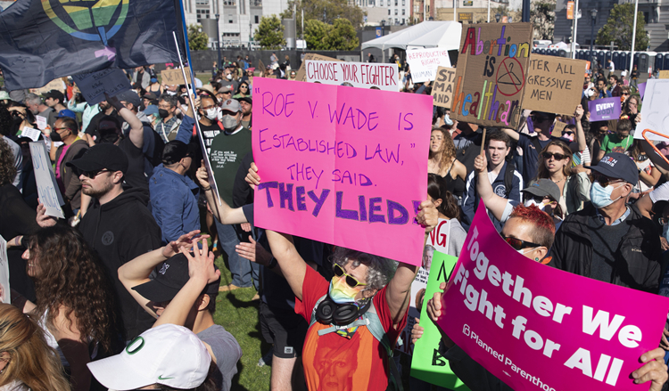 多地爆遊行抗議高院裁決 墮胎權引發美國大撕裂