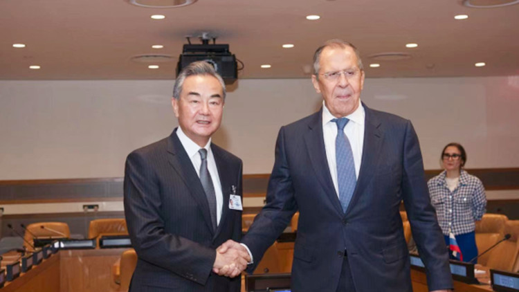 王毅會見俄羅斯外長拉夫羅夫