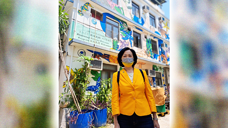 葉劉近日與黨員考察索罟灣 跟進前南丫石礦場發展計劃