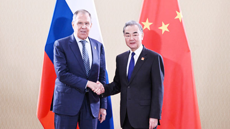 王毅會見俄羅斯外長拉夫羅夫