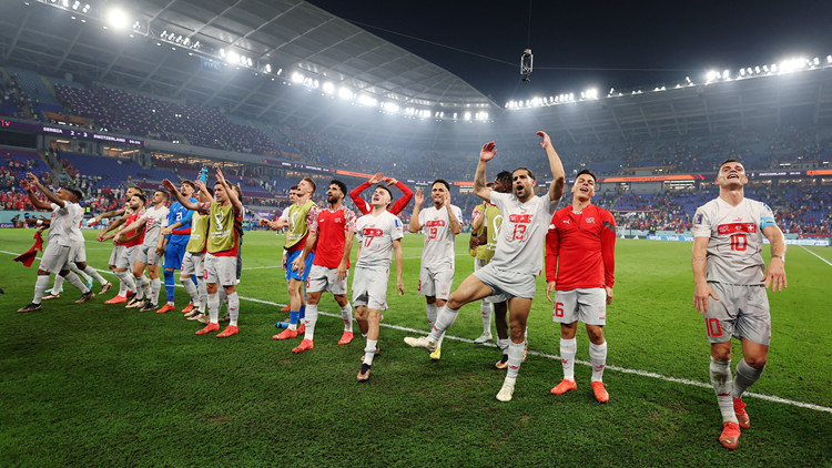 世界盃｜瑞士3:2食「塞」搭上16強尾班車 巴西0:1負喀麥隆仍保首名