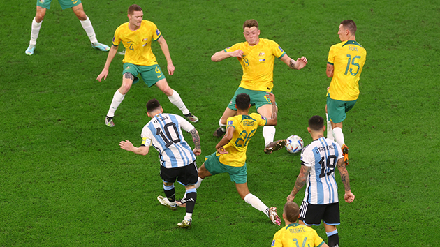 世界盃｜美斯1000場攻入世盃淘汰賽首球 阿根廷2:1力克澳洲 8強撼荷蘭
