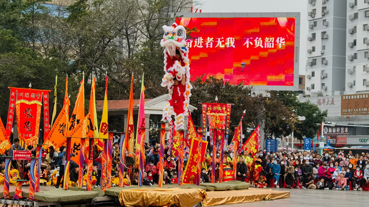 深圳福永街道舉行龍獅會歡度元宵佳節