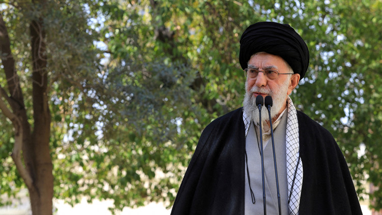 逾千名伊朗女學生疑被投毒 哈梅內伊籲懲凶