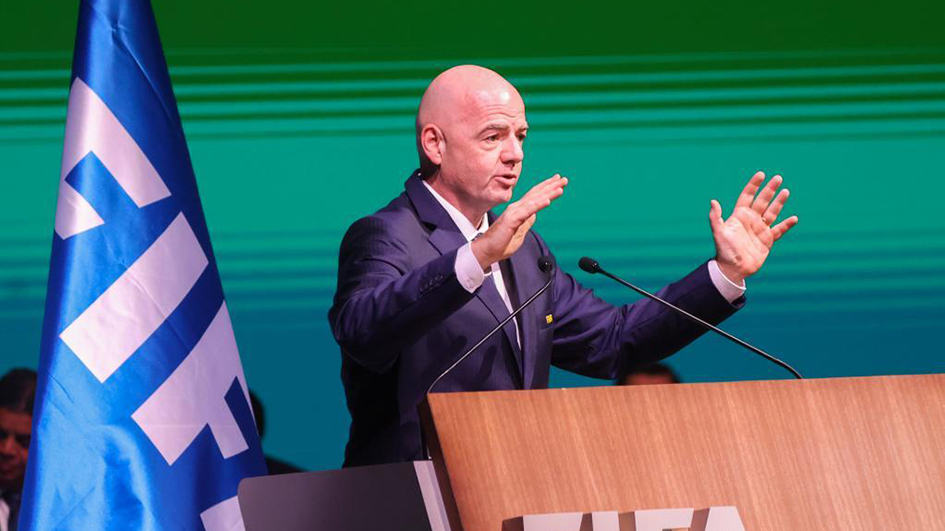 恩芬天奴三度連任FIFA主席 任期至2027年