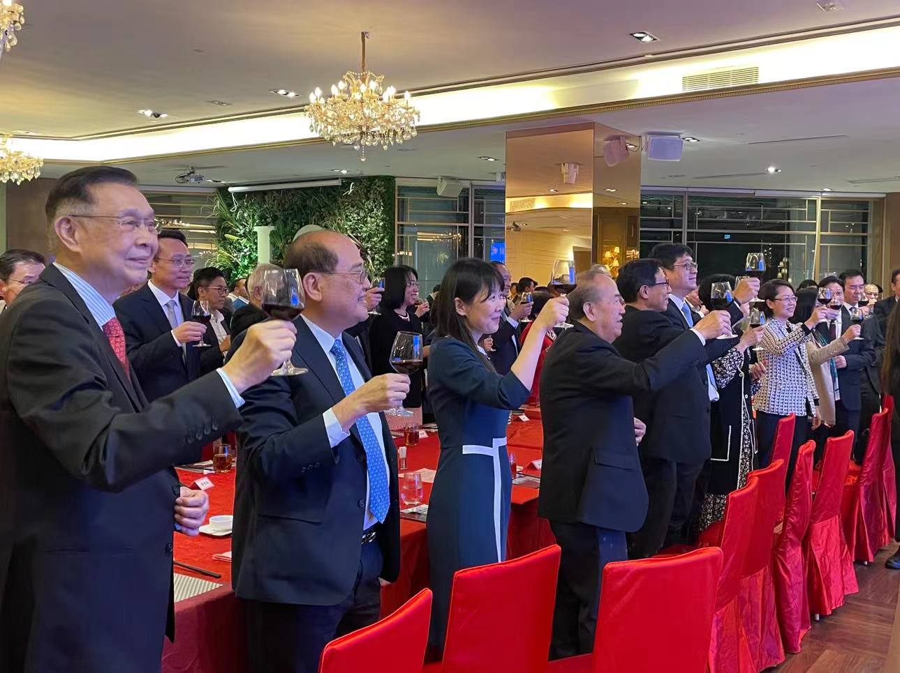 港穗僑界新春聯歡晚會在港舉行