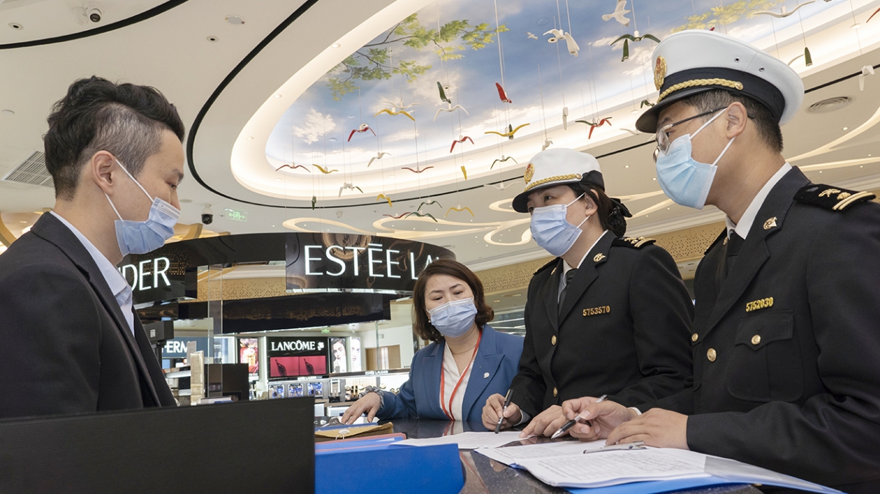 海關助力港珠澳大橋珠海公路口岸免稅經濟發展