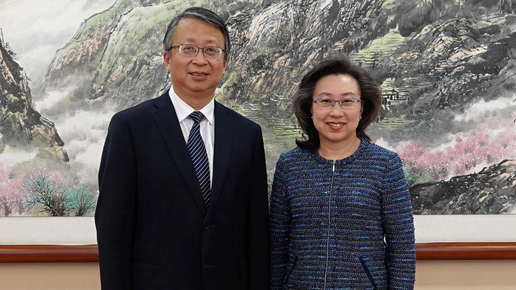 楊何蓓茵晤沈春耀 介紹憲法基本法及國安法培訓重點措施