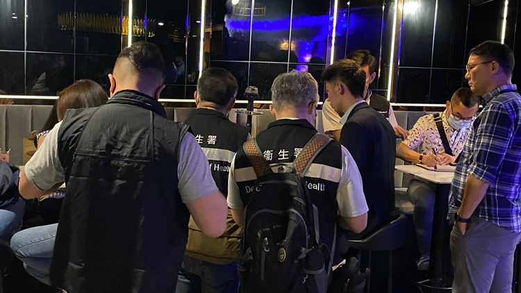 衞生署與警方採取聯合行動 打擊禁煙區吸食水煙