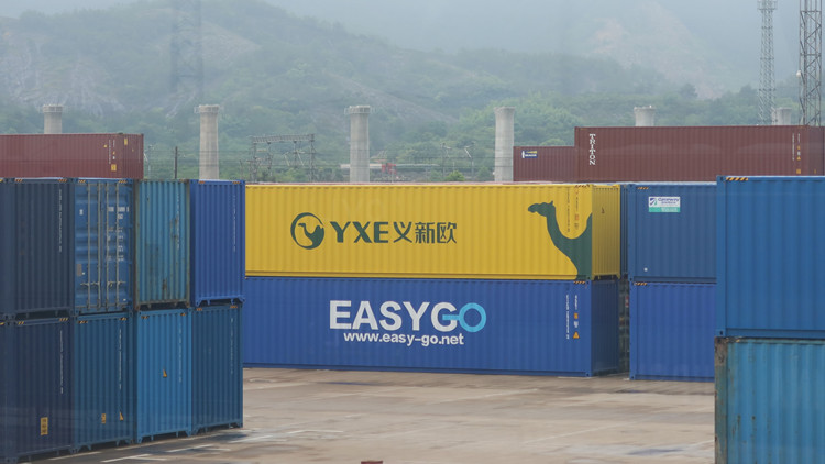 浙江義烏聖誕產品生產廠家訂單已排到9月