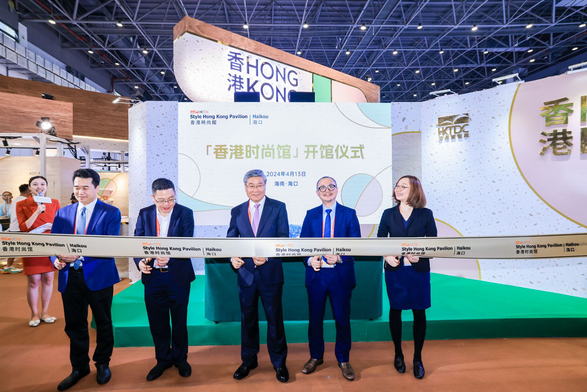 聚焦消博會|「香港時尚館」開館人潮汹涌 助港企拓內銷巿場