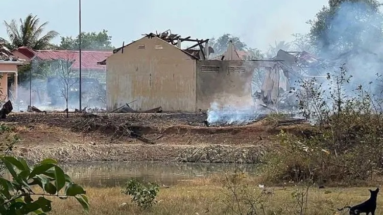 ​柬埔寨一彈藥庫爆炸 致20人身亡