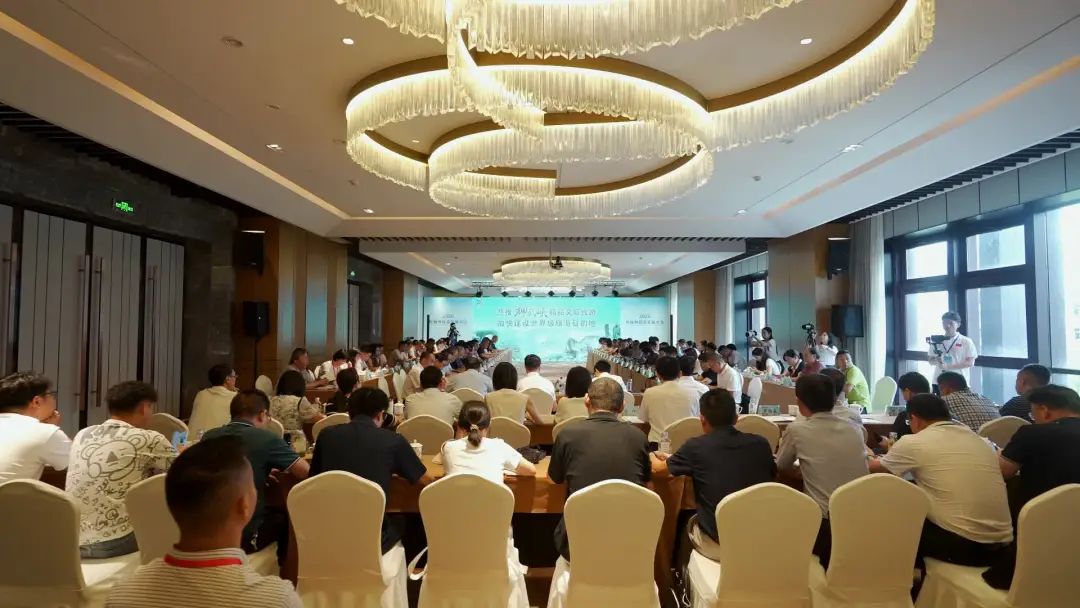 2025恩施州旅發大會嘉賓共話恩施旅遊高質量發展