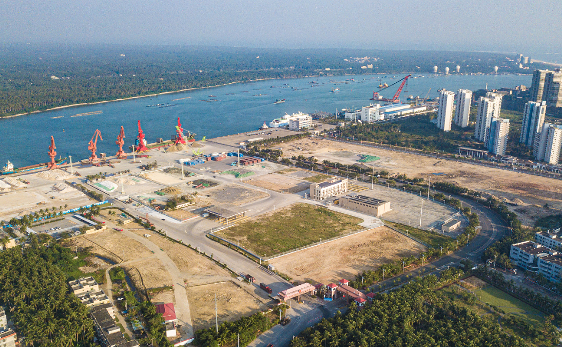 何立峰出席海南自由貿易港全島封關啟動活動並講話