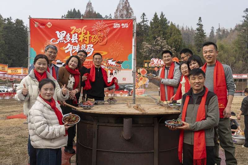 皖黟縣西遞鎮：一口村碗盛年味  半城煙火暖徽州