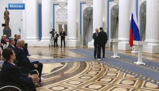 1631591114212208.gif 1.gif