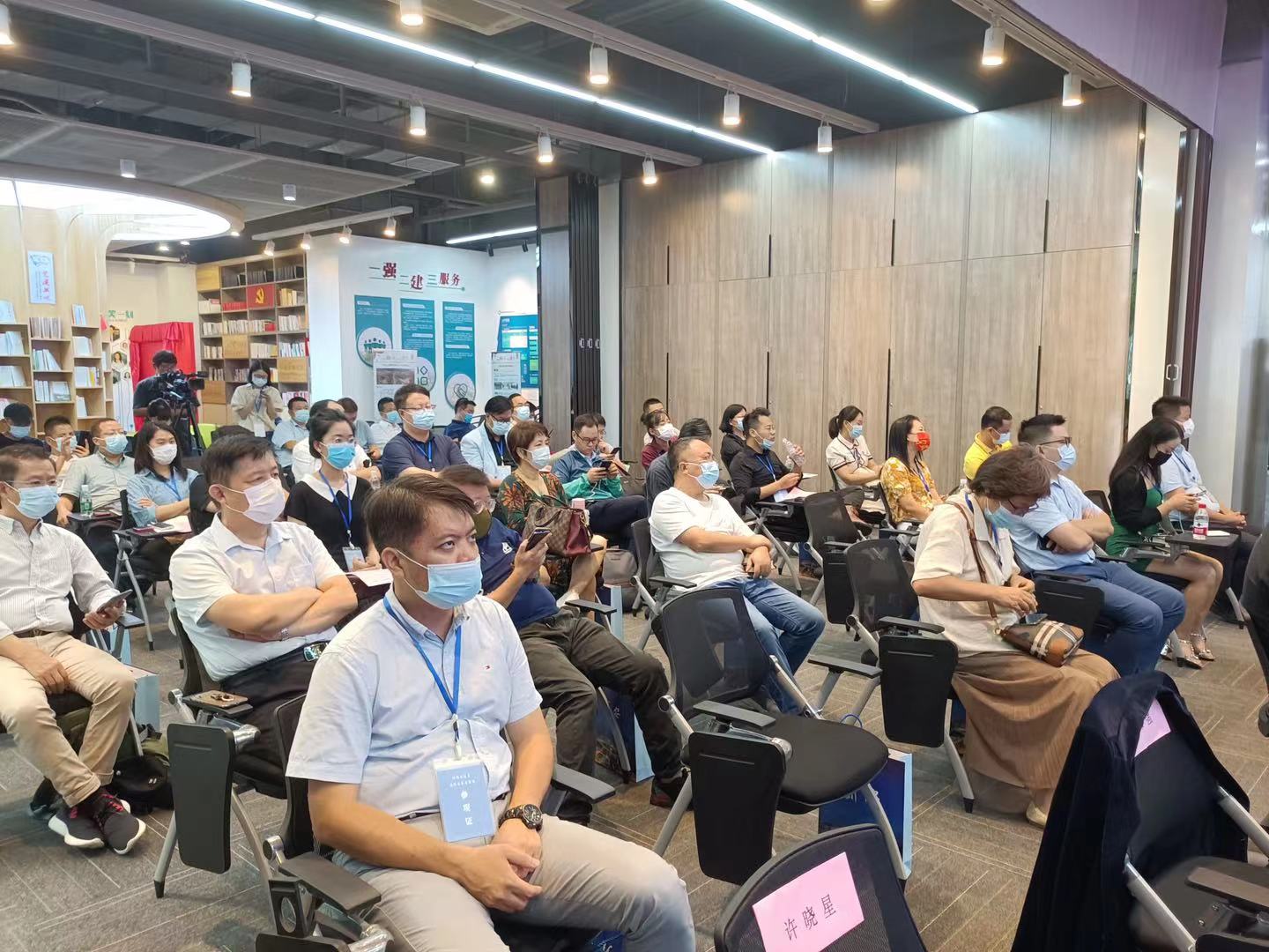 1632404082979368.jpg 1632404082979368.jpg