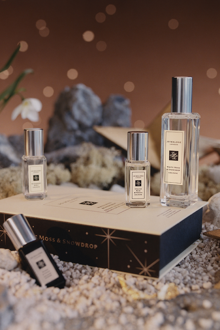 22A02_Christmas_Lifestyle_Portrait24_GE_RGB_72 (1).jpg