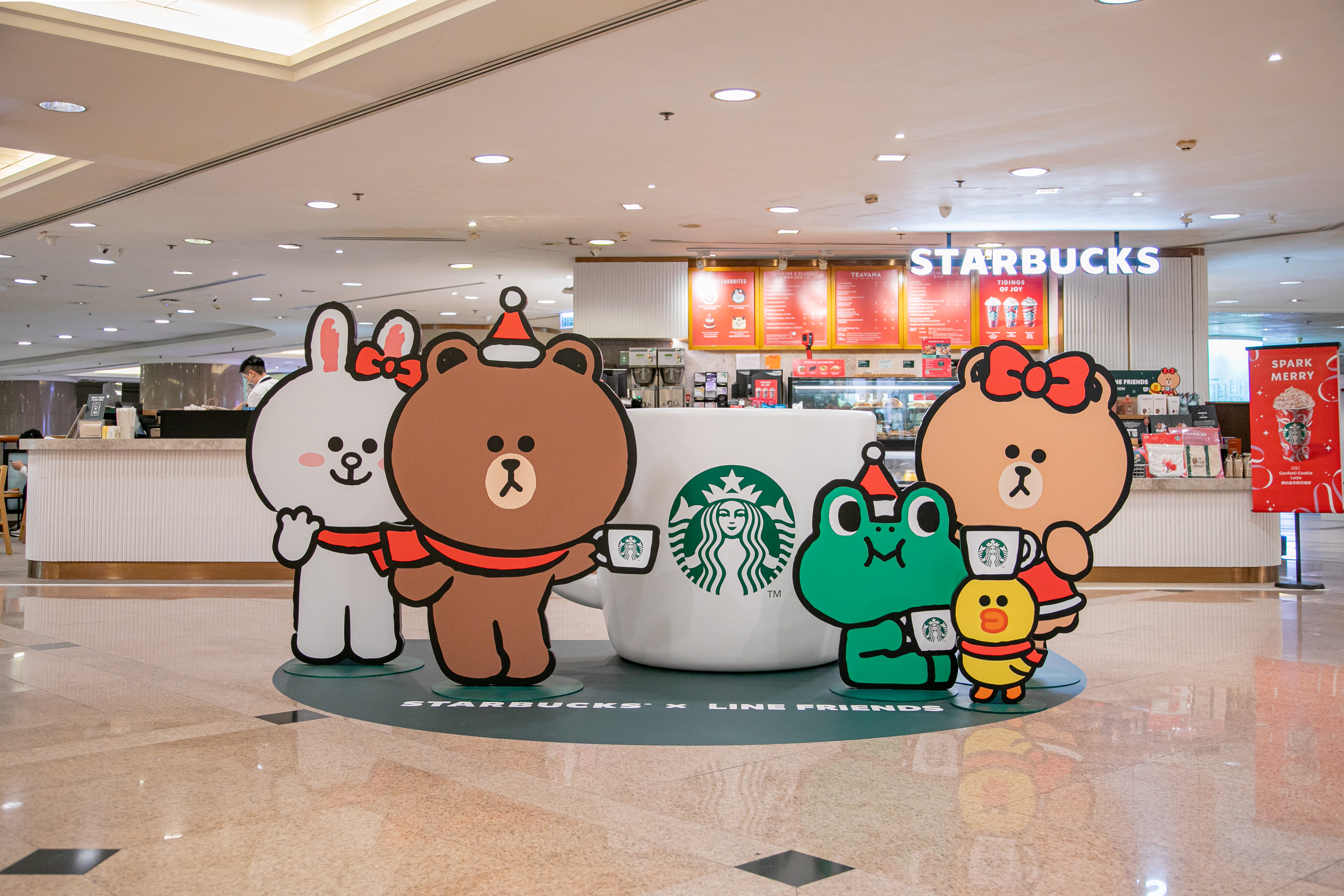 STARBUCKS® X LINE FRIENDS Gateway Arcade Store_1.jpg