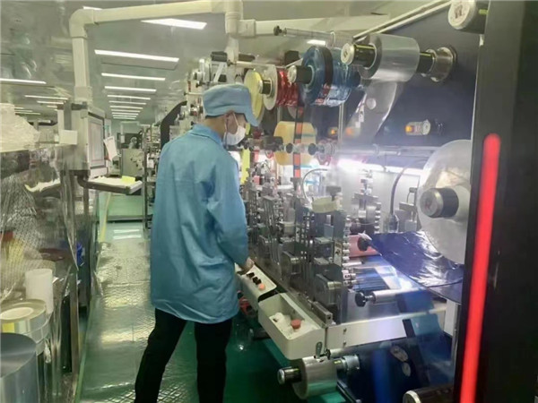 圖二蘇州領裕電子科技有限公司生產現場.jpg
